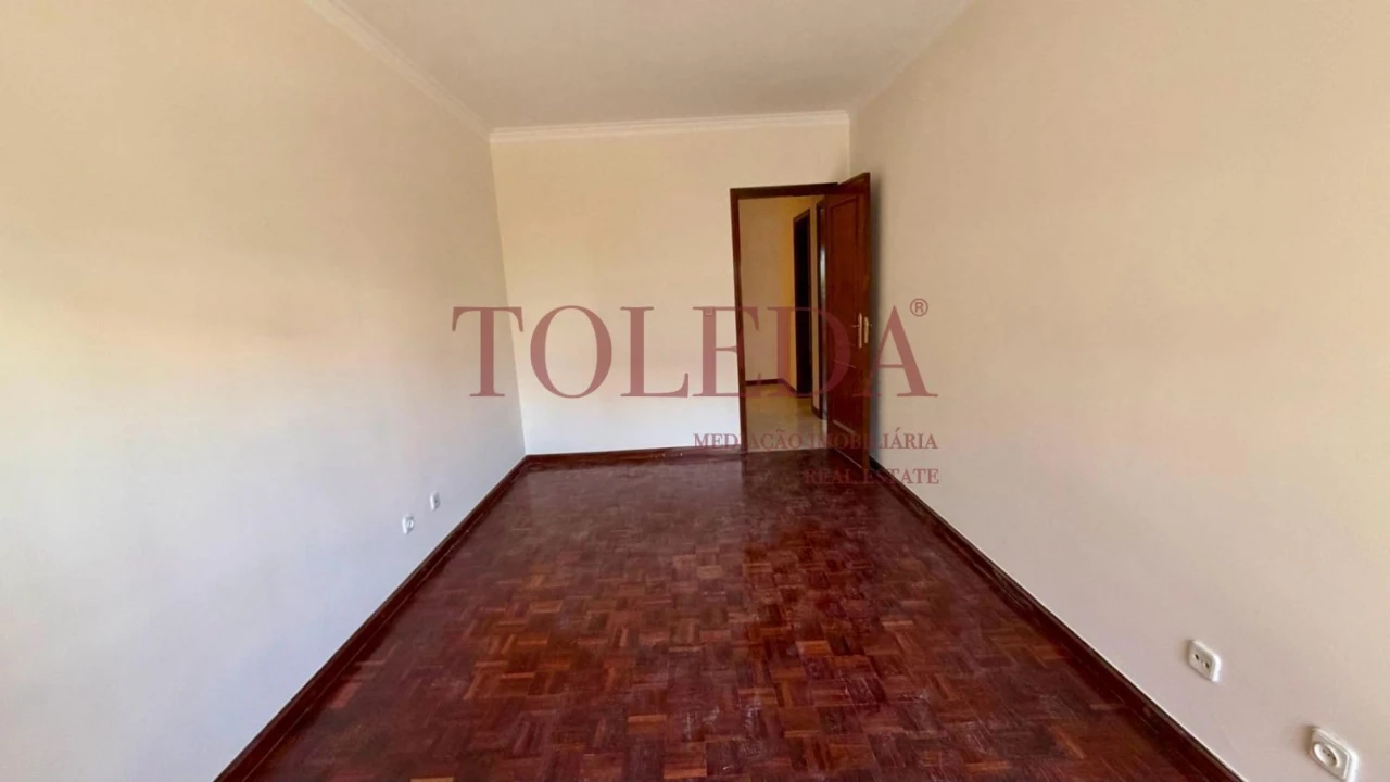 Apartamento T2 para Venda em Algueirão-Mem Martins Foto 19