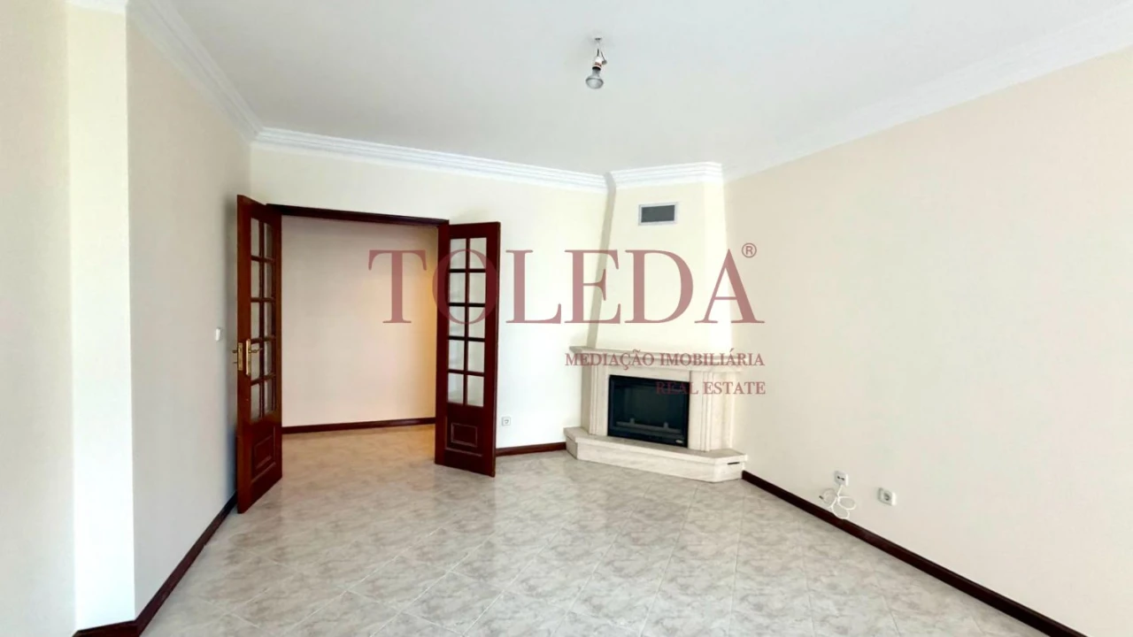 Apartamento T2 para Venda em Algueirão-Mem Martins Foto 8