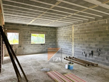 Moradia T3 para Venda em Colmeias e Memória
