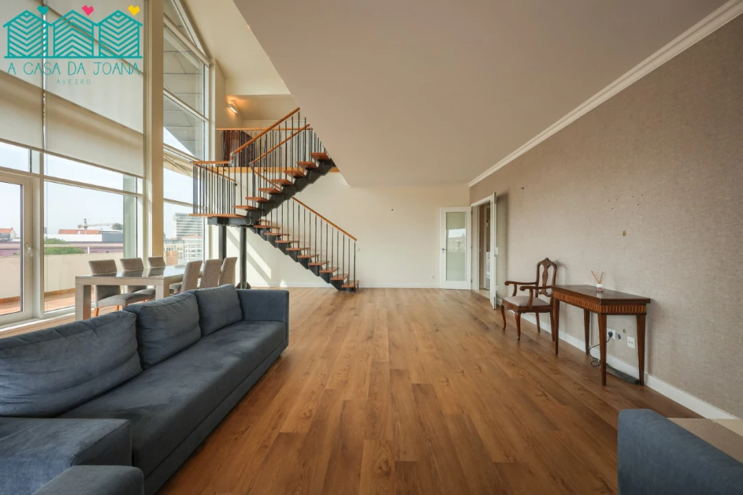 Apartamento T5 para Venda em Glória e Vera Cruz Foto 8