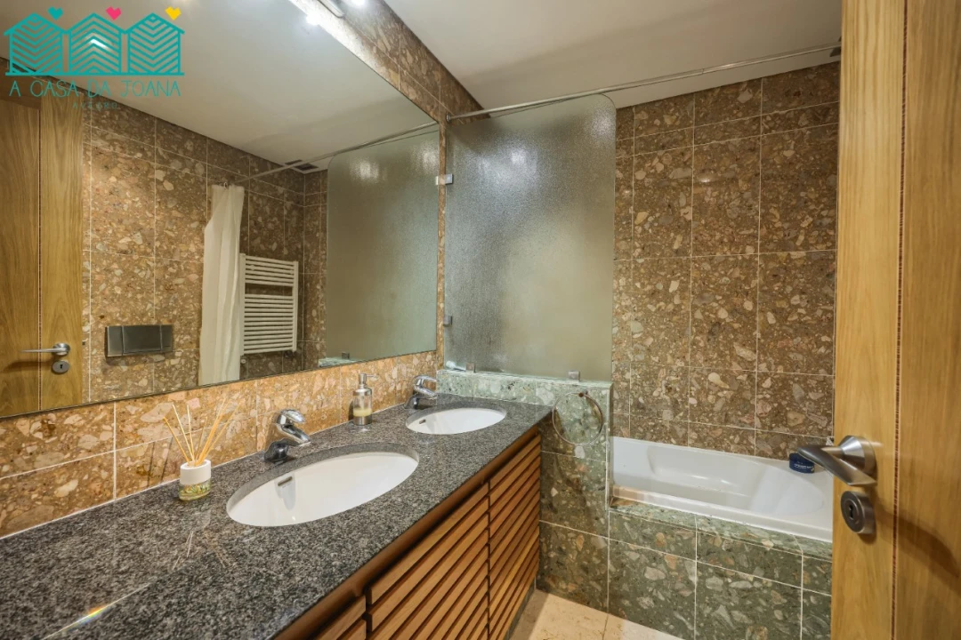 Apartamento T5 para Venda em Glória e Vera Cruz Foto 33