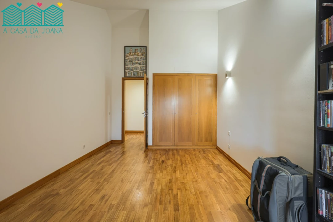 Apartamento T5 para Venda em Glória e Vera Cruz Foto 39