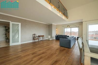 Apartamento T5 para Venda em Glória e Vera Cruz