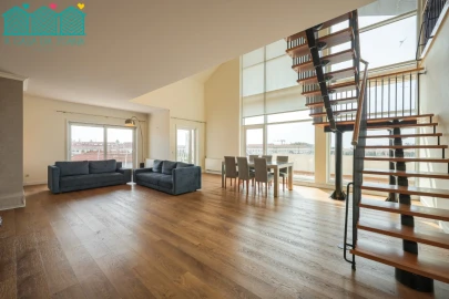 Apartamento T5 para Venda em Glória e Vera Cruz