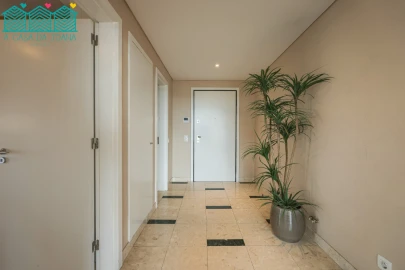 Apartamento T5 para Venda em Glória e Vera Cruz