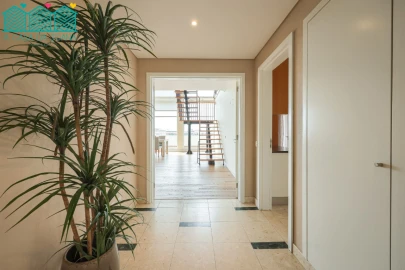 Apartamento T5 para Venda em Glória e Vera Cruz