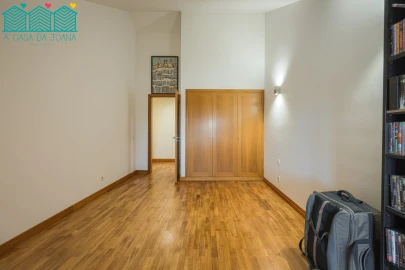 Apartamento T5 para Venda em Glória e Vera Cruz