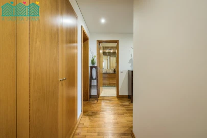 Apartamento T5 para Venda em Glória e Vera Cruz