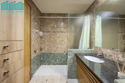 Apartamento T5 para Venda em Glória e Vera Cruz