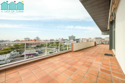 Apartamento T5 para Venda em Glória e Vera Cruz
