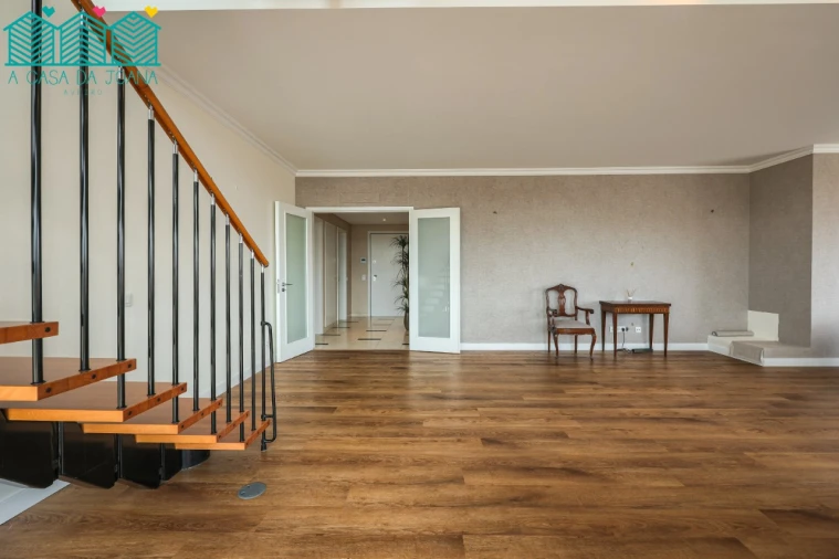 Apartamento T5 para Venda em Glória e Vera Cruz Foto 9