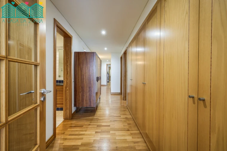 Apartamento T5 para Venda em Glória e Vera Cruz Foto 25