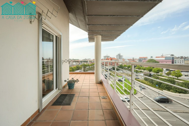 Apartamento T5 para Venda em Glória e Vera Cruz Foto 54
