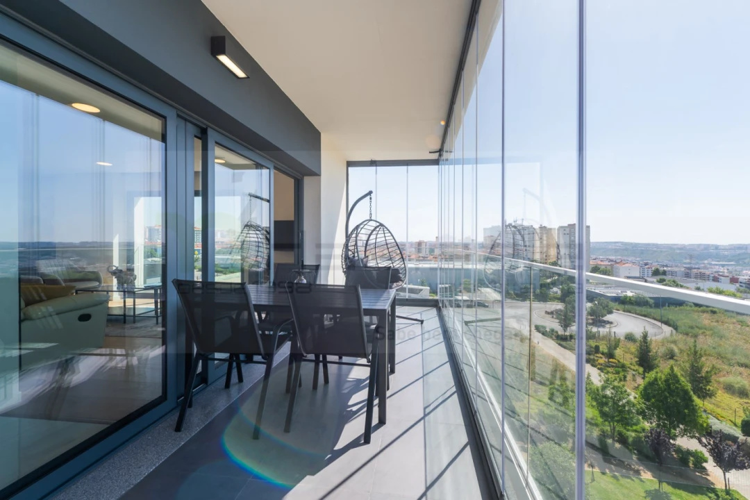 Apartamento T2 para Venda em Pontinha e Famões Foto 1