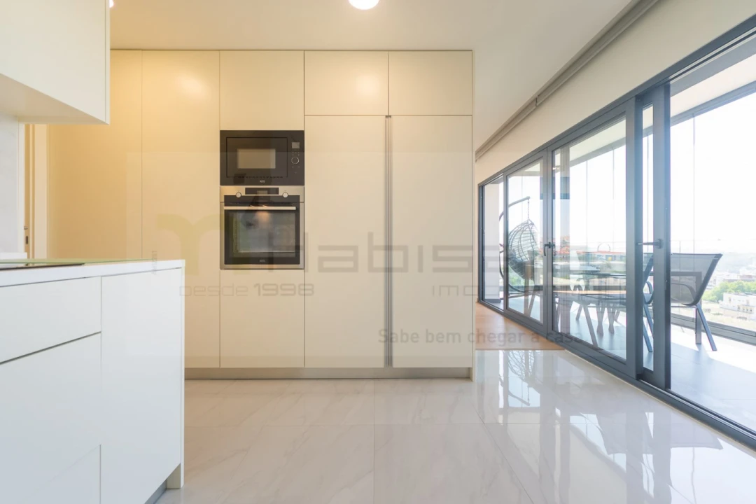 Apartamento T2 para Venda em Pontinha e Famões Foto 17