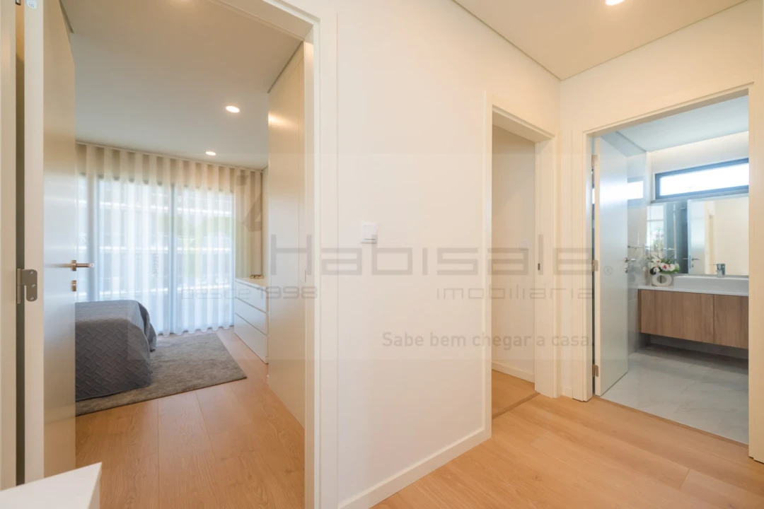Apartamento T2 para Venda em Pontinha e Famões Foto 24