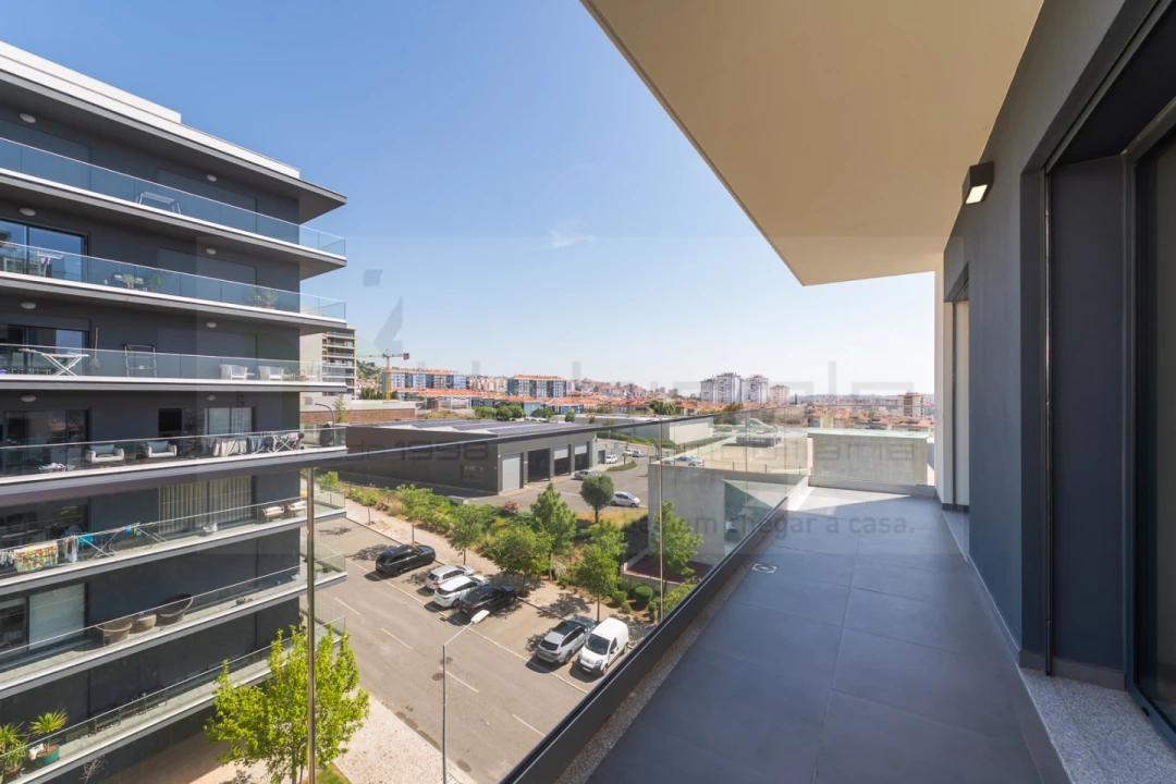 Apartamento T2 para Venda em Pontinha e Famões Foto 26