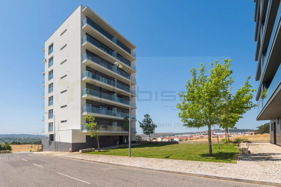 Apartamento T2 para Venda em Pontinha e Famões Foto 39