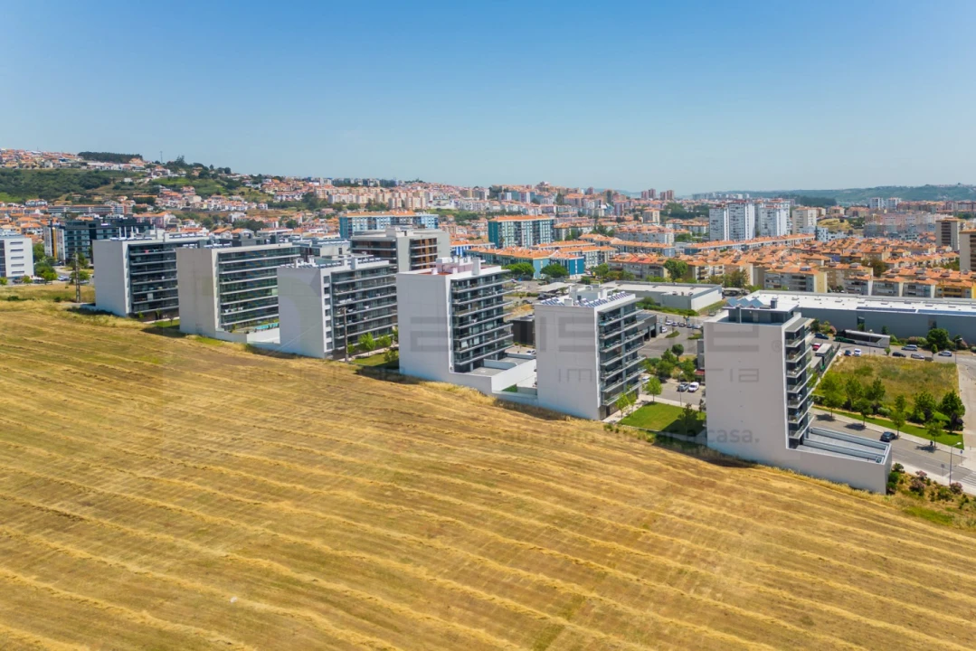 Apartamento T2 para Venda em Pontinha e Famões Foto 41