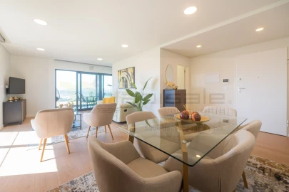 Apartamento T2 para Venda em Pontinha e Famões