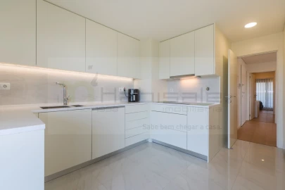 Apartamento T2 para Venda em Pontinha e Famões