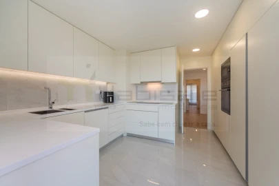 Apartamento T2 para Venda em Pontinha e Famões
