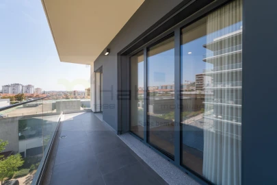 Apartamento T2 para Venda em Pontinha e Famões
