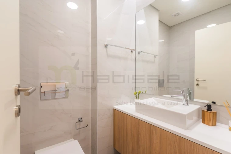 Apartamento T2 para Venda em Pontinha e Famões Foto 23