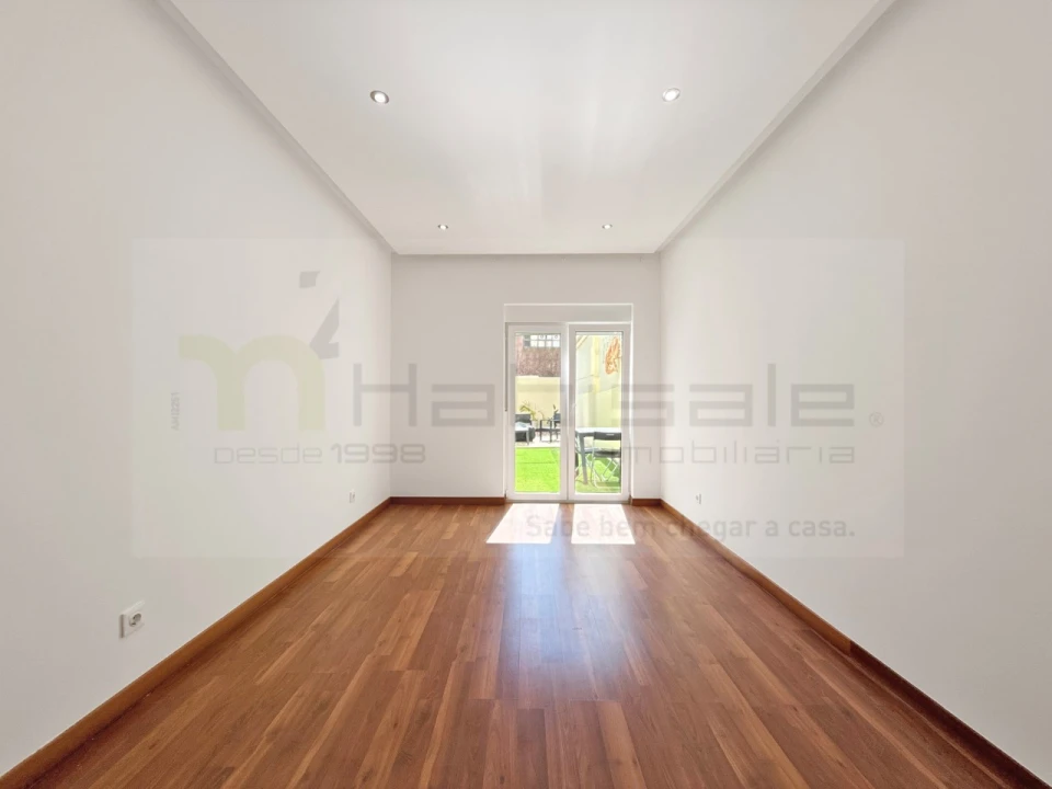 Apartamento T1 para Venda em Camarate, Unhos e Apelação Foto 4