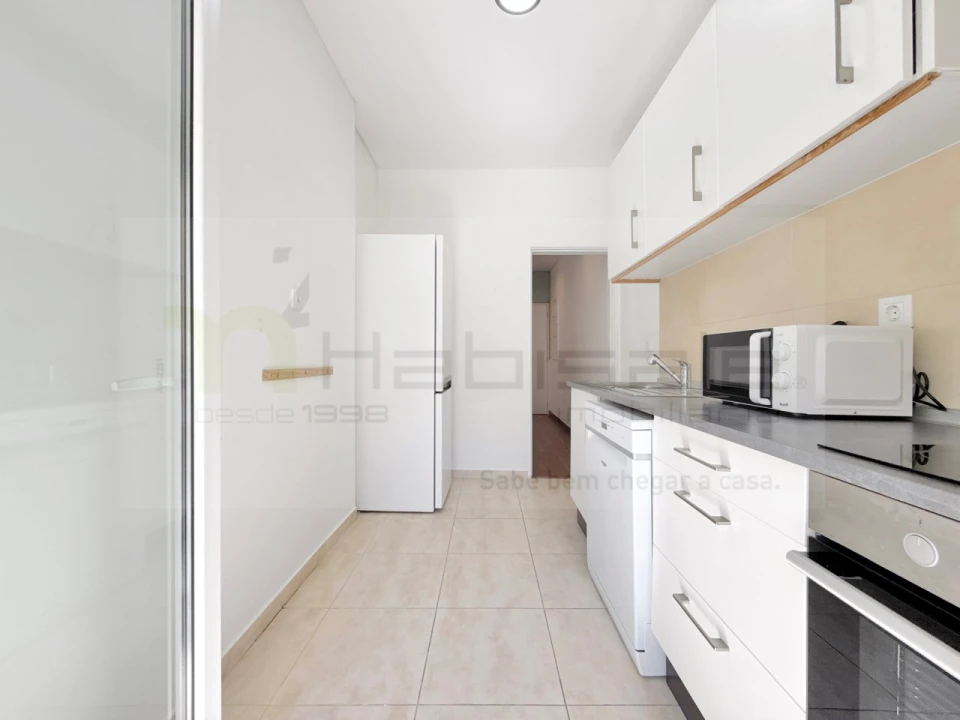 Apartamento T1 para Venda em Camarate, Unhos e Apelação Foto 10