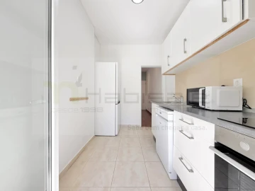 Apartamento T1 para Venda em Camarate, Unhos e Apelação