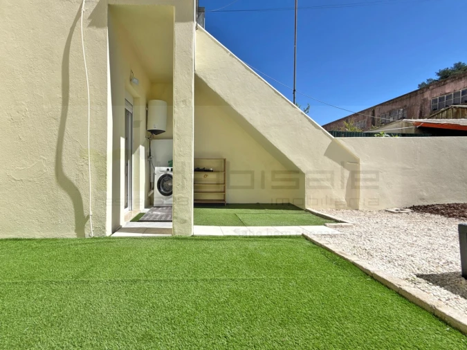 Apartamento T1 para Venda em Camarate, Unhos e Apelação Foto 2
