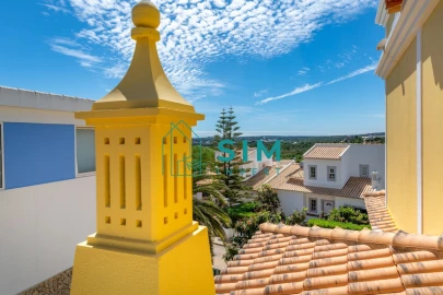 Moradia T5 para Venda em Moncarapacho e Fuseta