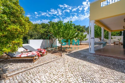 Moradia T5 para Venda em Moncarapacho e Fuseta
