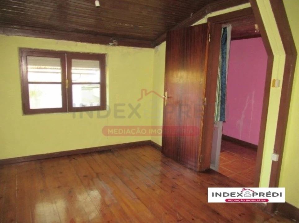 Moradia T2 para Venda em Carvalho Foto 5