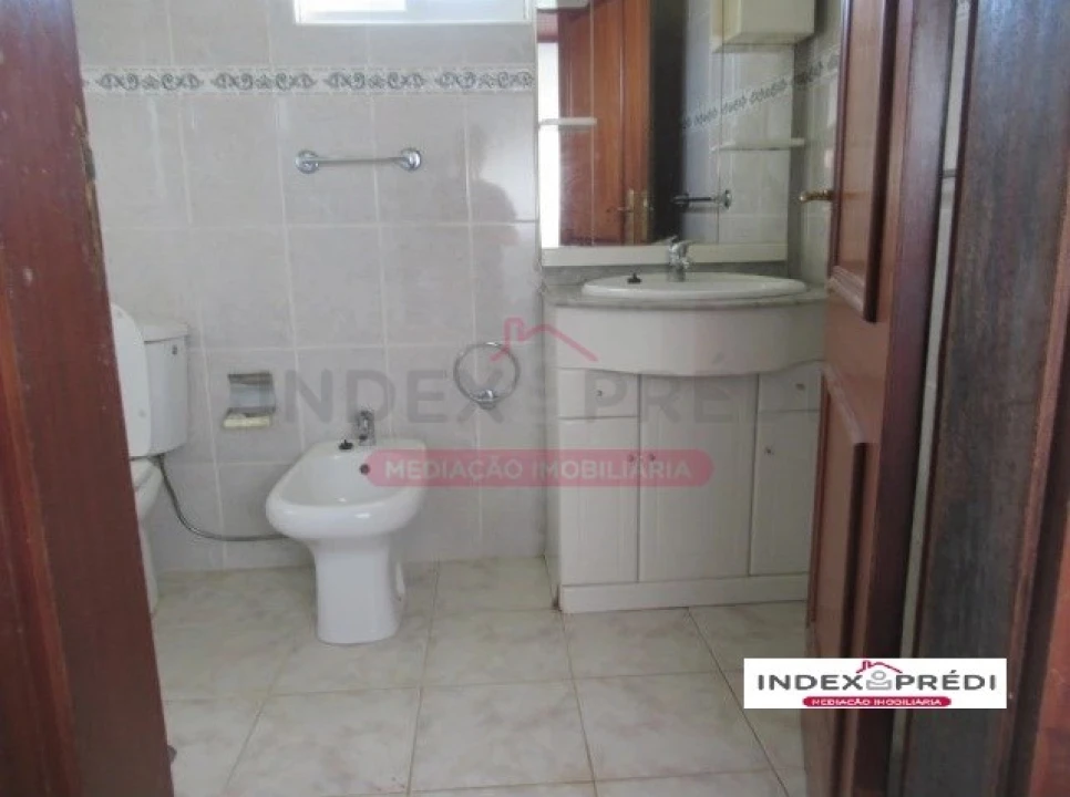 Moradia T2 para Venda em Carvalho Foto 7