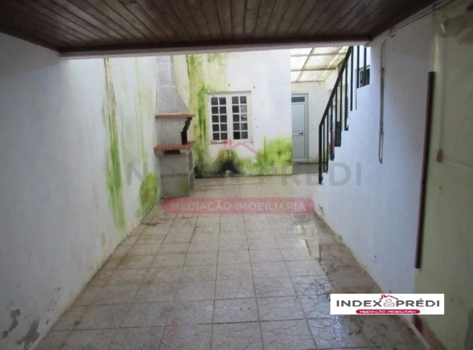 Moradia T2 para Venda em Carvalho Foto 11