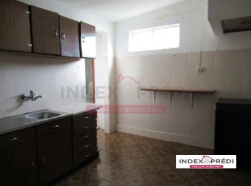 Moradia T2 para Venda em Carvalho