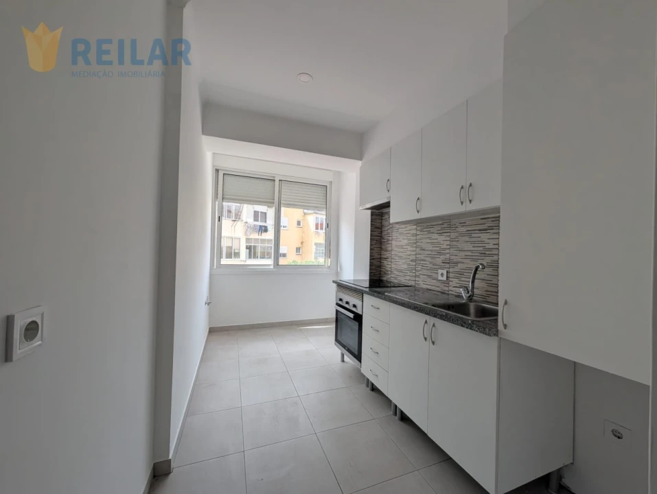 Apartamento T1 para Venda em Moscavide e Portela Foto 2