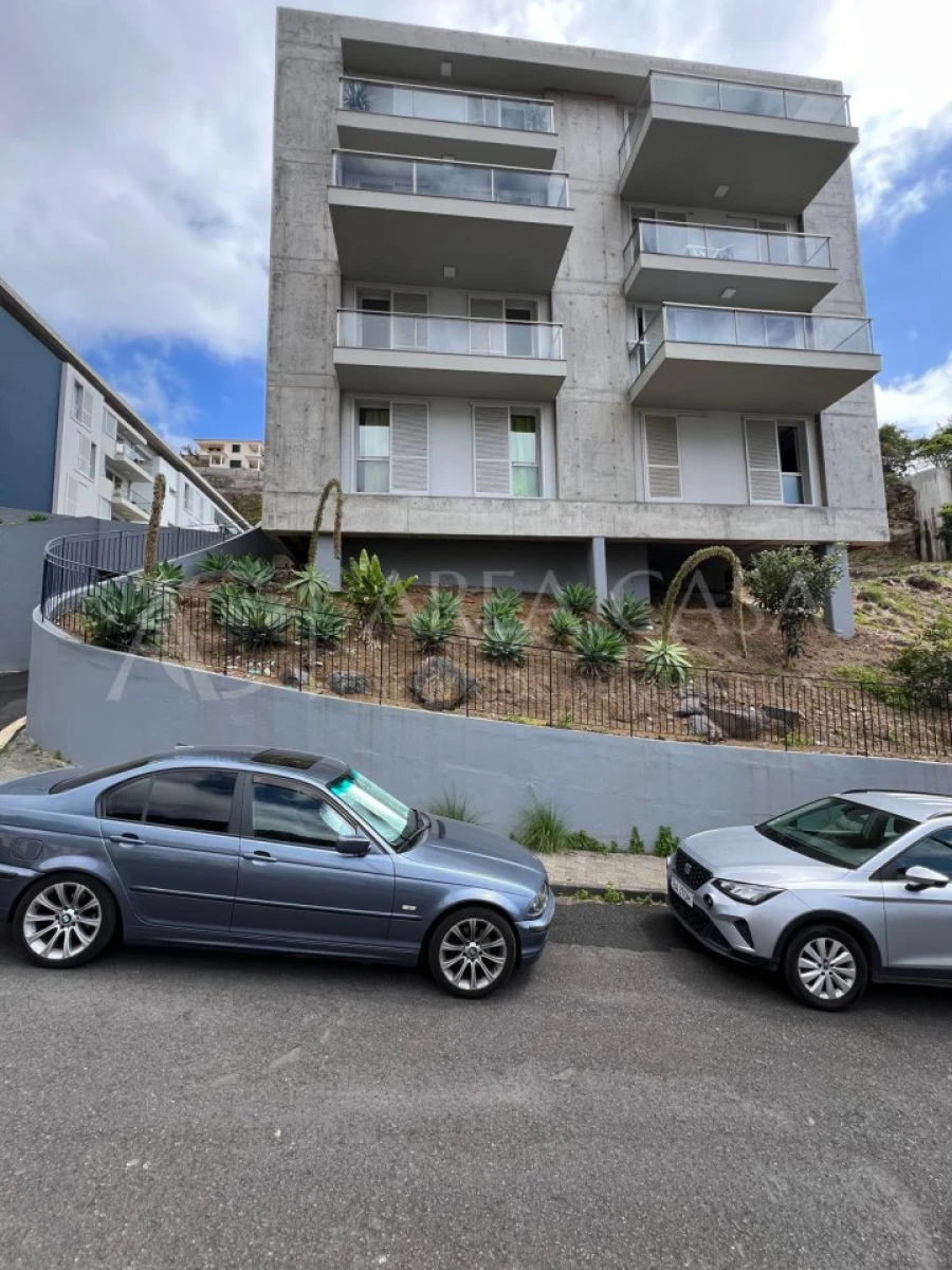Apartamento T2 para Venda em Santa Cruz Foto 3