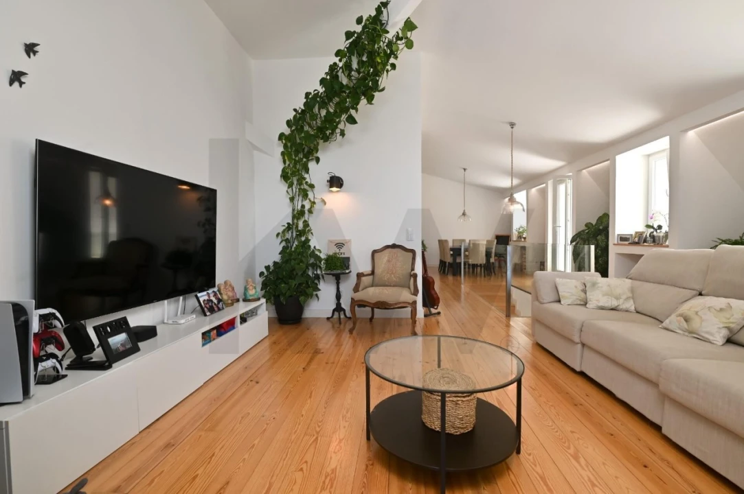 Apartamento T3 para Venda em Algés, Linda-A-Velha e Cruz Quebrada-Dafundo Foto 2