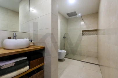 Apartamento T3 para Venda em Algés, Linda-A-Velha e Cruz Quebrada-Dafundo