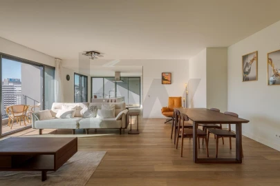 Apartamento T3 para Venda em Algés, Linda-A-Velha e Cruz Quebrada-Dafundo