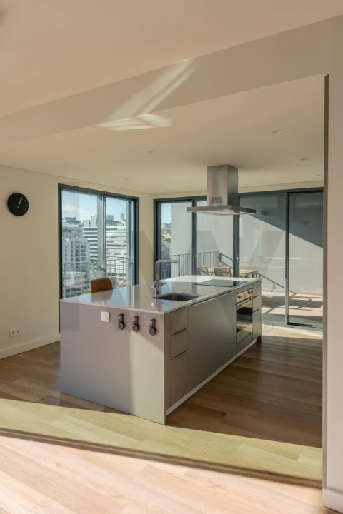 Apartamento T3 para Venda em Algés, Linda-A-Velha e Cruz Quebrada-Dafundo