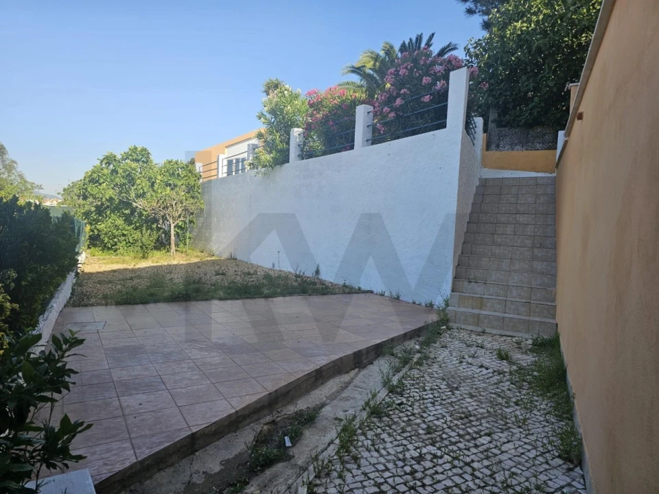 Moradia T4 para Venda em Gambia-Pontes-Alto da Guerra Foto 8