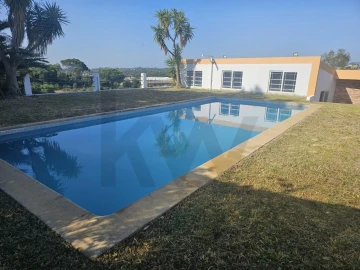 Moradia T4 para Venda em Gambia-Pontes-Alto da Guerra