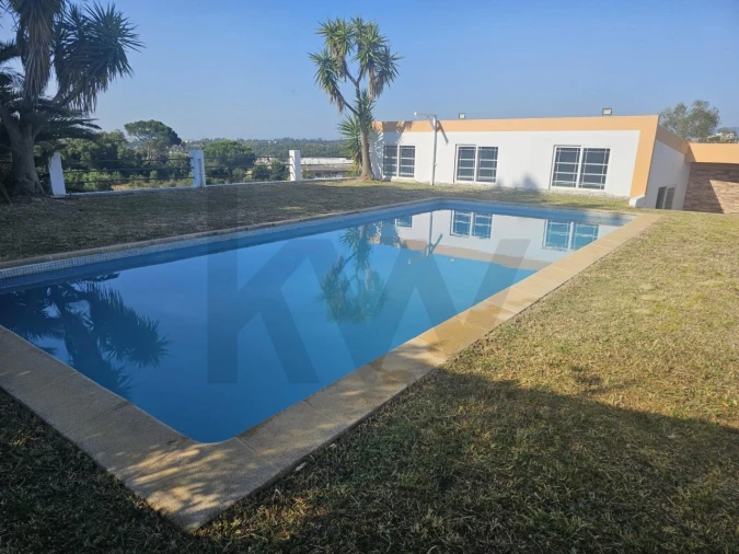 Moradia T4 para Venda em Gambia-Pontes-Alto da Guerra Foto 2
