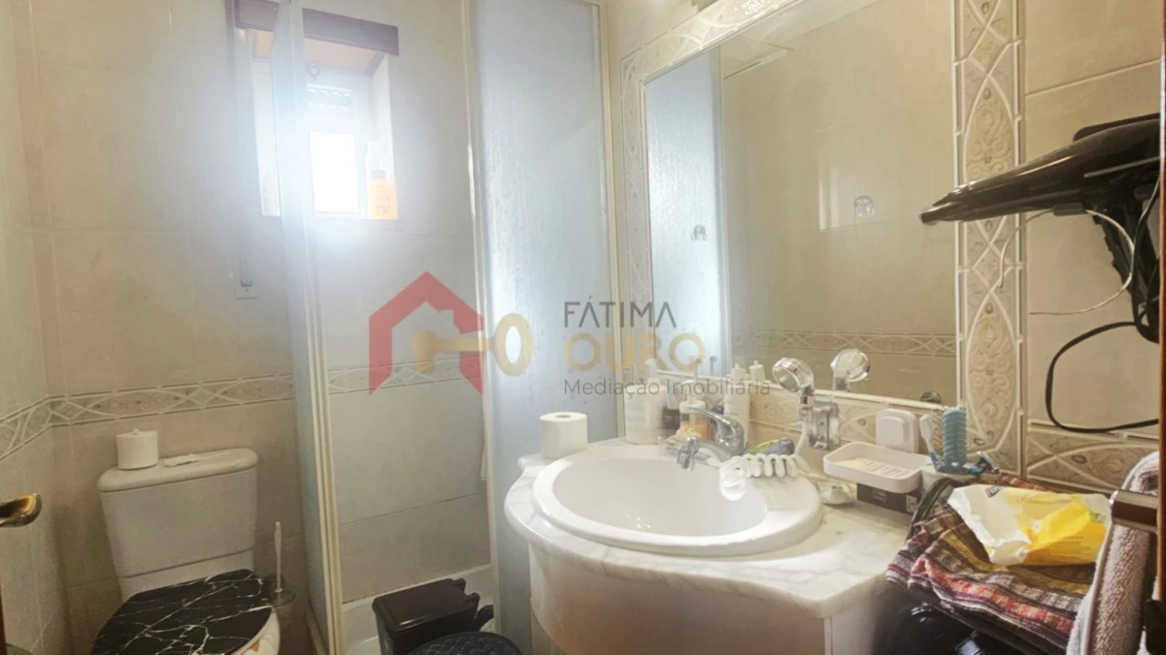 Apartamento T3 para Venda em Sé e São Lourenço Foto 17