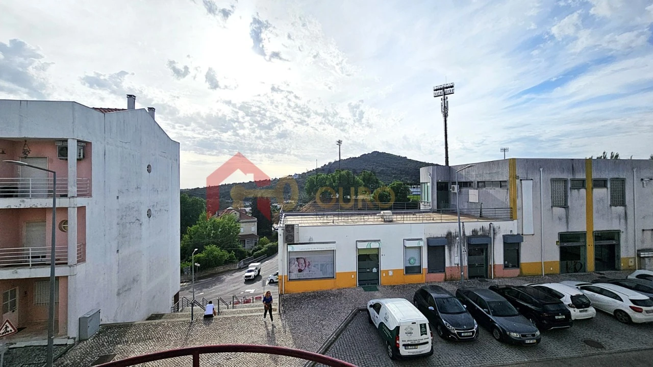 Apartamento T3 para Venda em Sé e São Lourenço Foto 20