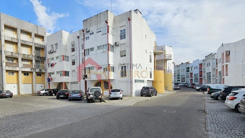 Apartamento T3 para Venda em Sé e São Lourenço